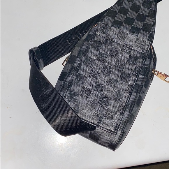 Louis Vuitton Poshmark - Picture 3 of 5